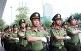 Xem lực lượng công an thi điều lệnh, sử dụng võ thuật chiến đấu